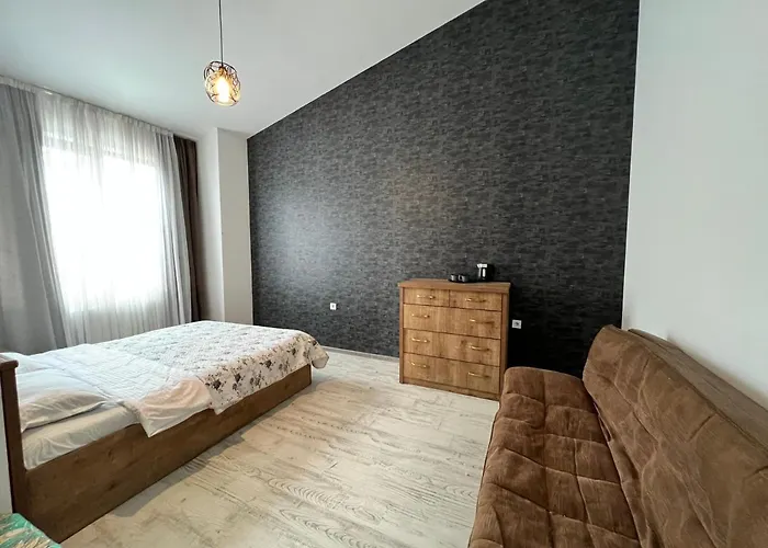 Guest House Pirosmani